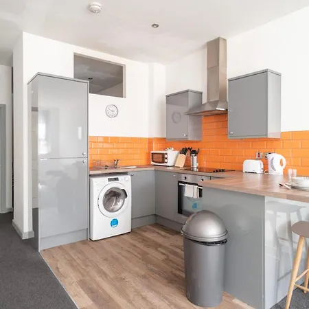 Spacious 1 Bed Apartment In Central Blackburn Exterior photo